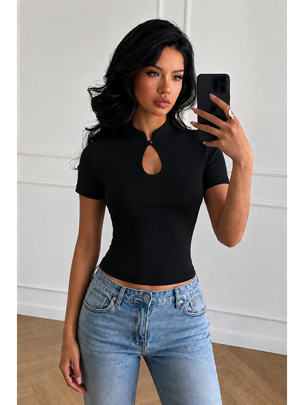Siyah Kadın Damla Yaka Düğme Detaylı Kısa Kollu Fit Bluz-3