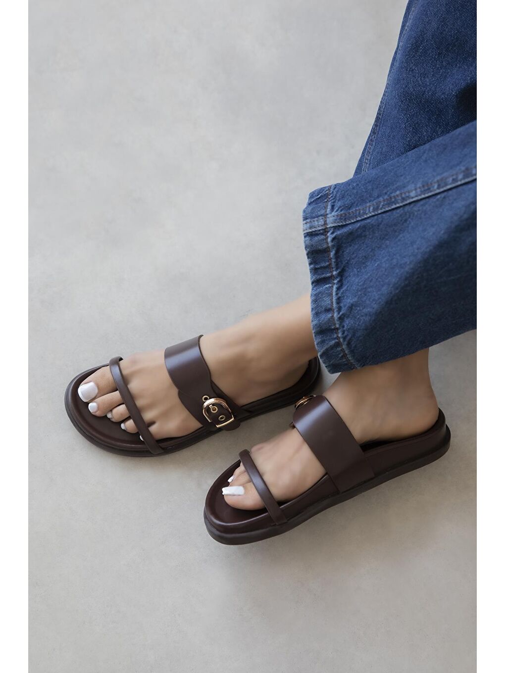 Kahverengi Zeus Kadın Toka Detay Günlük Konfor Deri Terlik Kahve-1