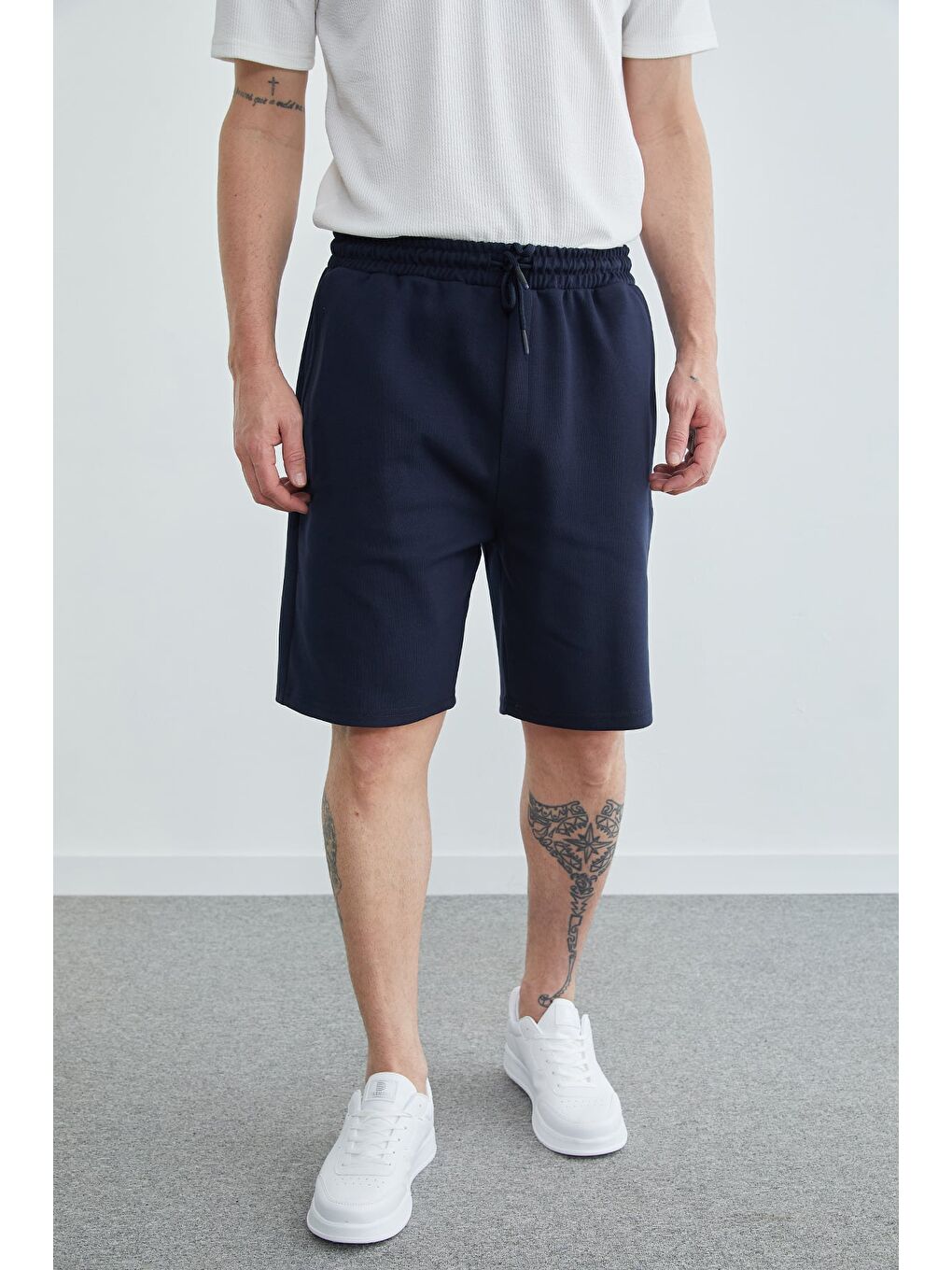 Lacivert Beli Lastikli Bağcıklı Cepli Şort-1