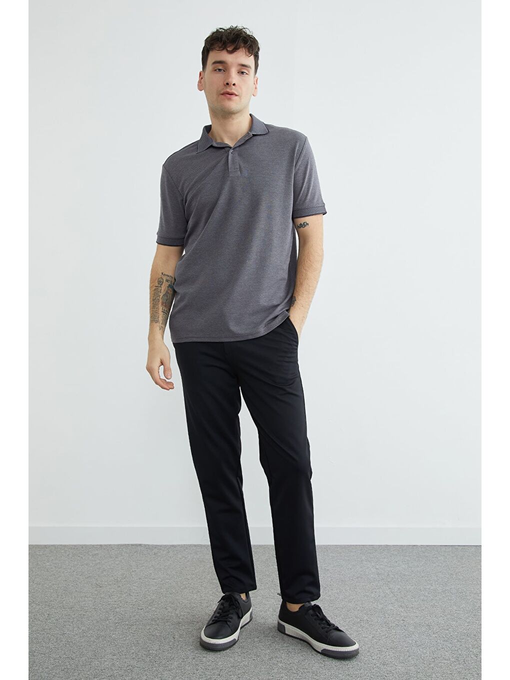 Gri Ribanalı Polo Yaka Tişört-3