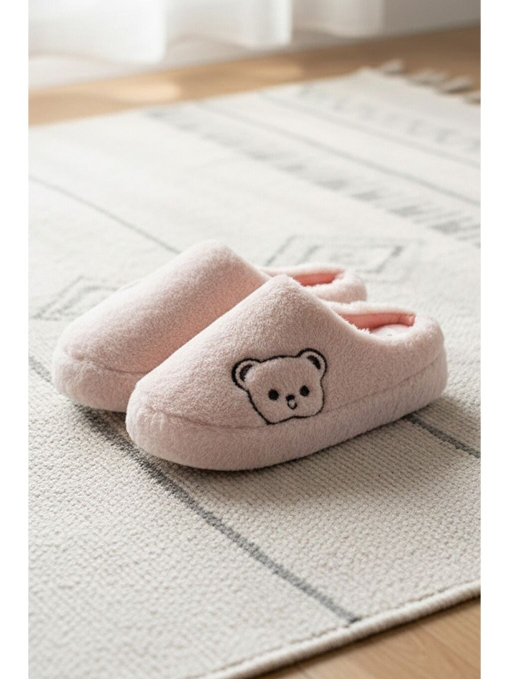 Pembe FLUFFY Ayıcık Desenli Kadın Ev Terliği Kışlık Yünlü Terlik Ses Yapmayan İçi Yünlü Günlük Rahat Terli