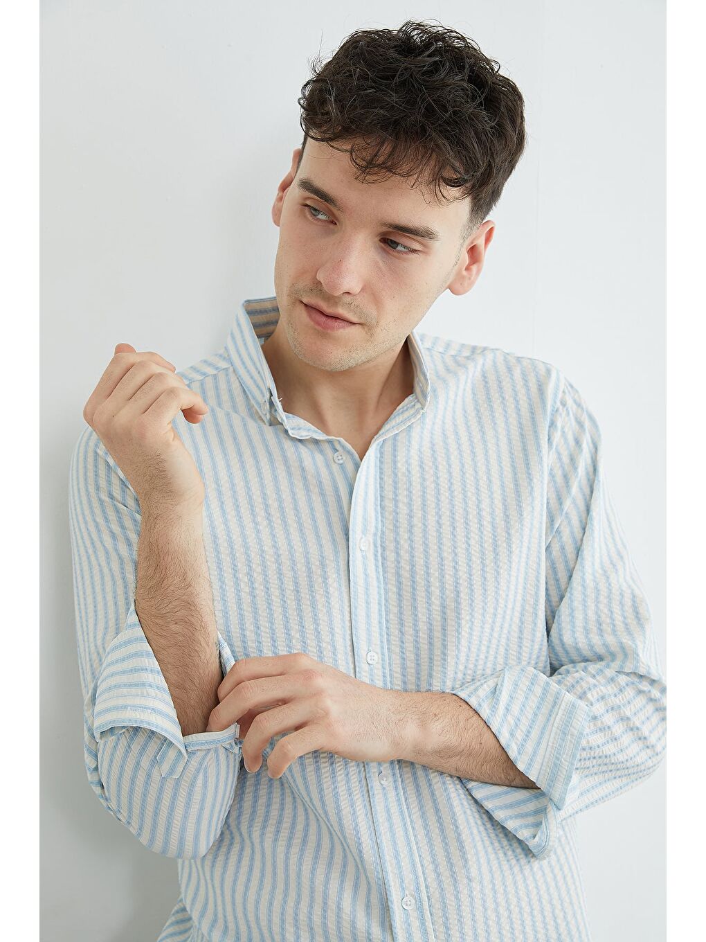 Mavi Çizgili Gofre Kumaş Gömlek-3