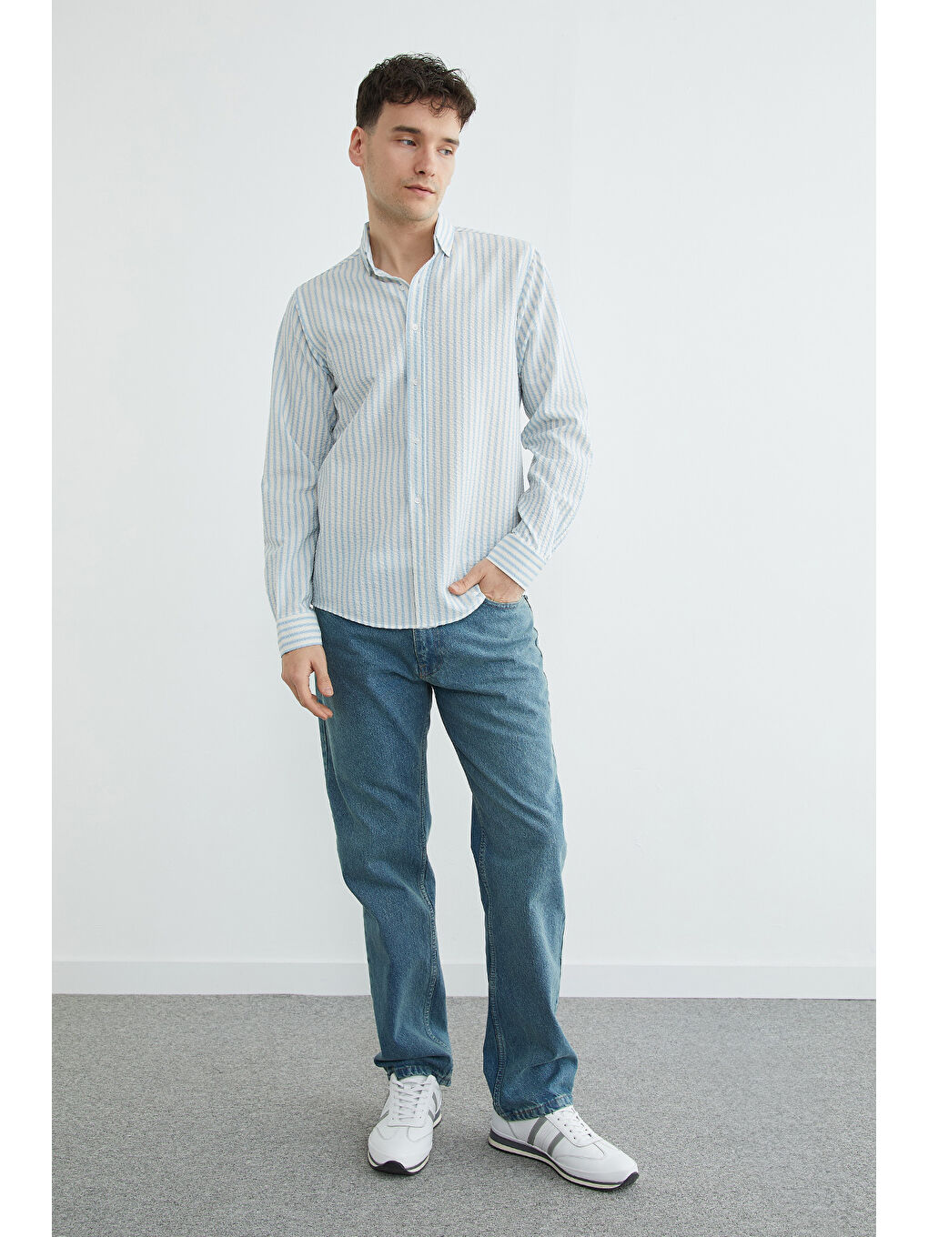 Mavi Çizgili Gofre Kumaş Gömlek-4