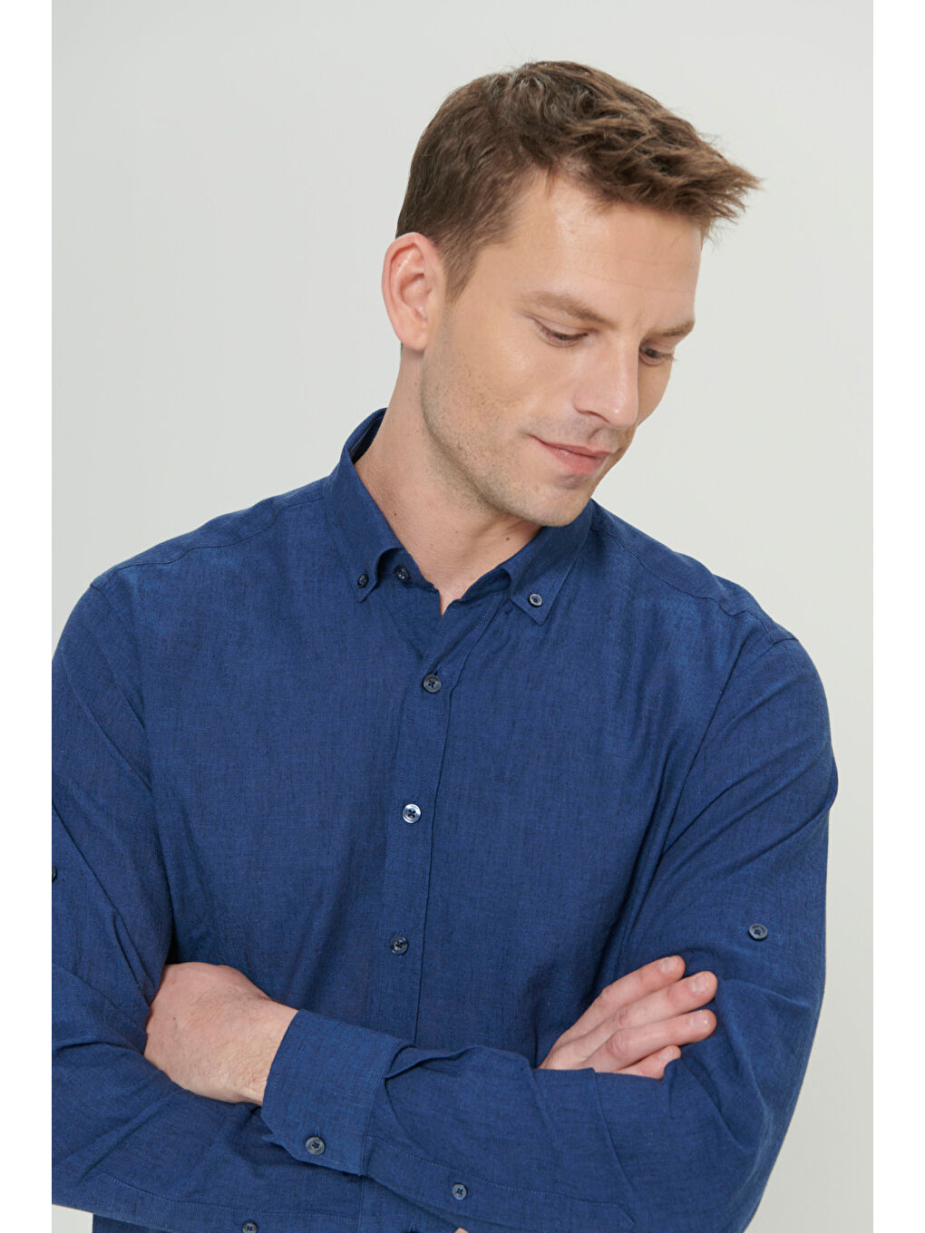 Erkek İndigo Comfort Fit Rahat Kesim Düğmeli Yaka Casual Keten Gömlek-3