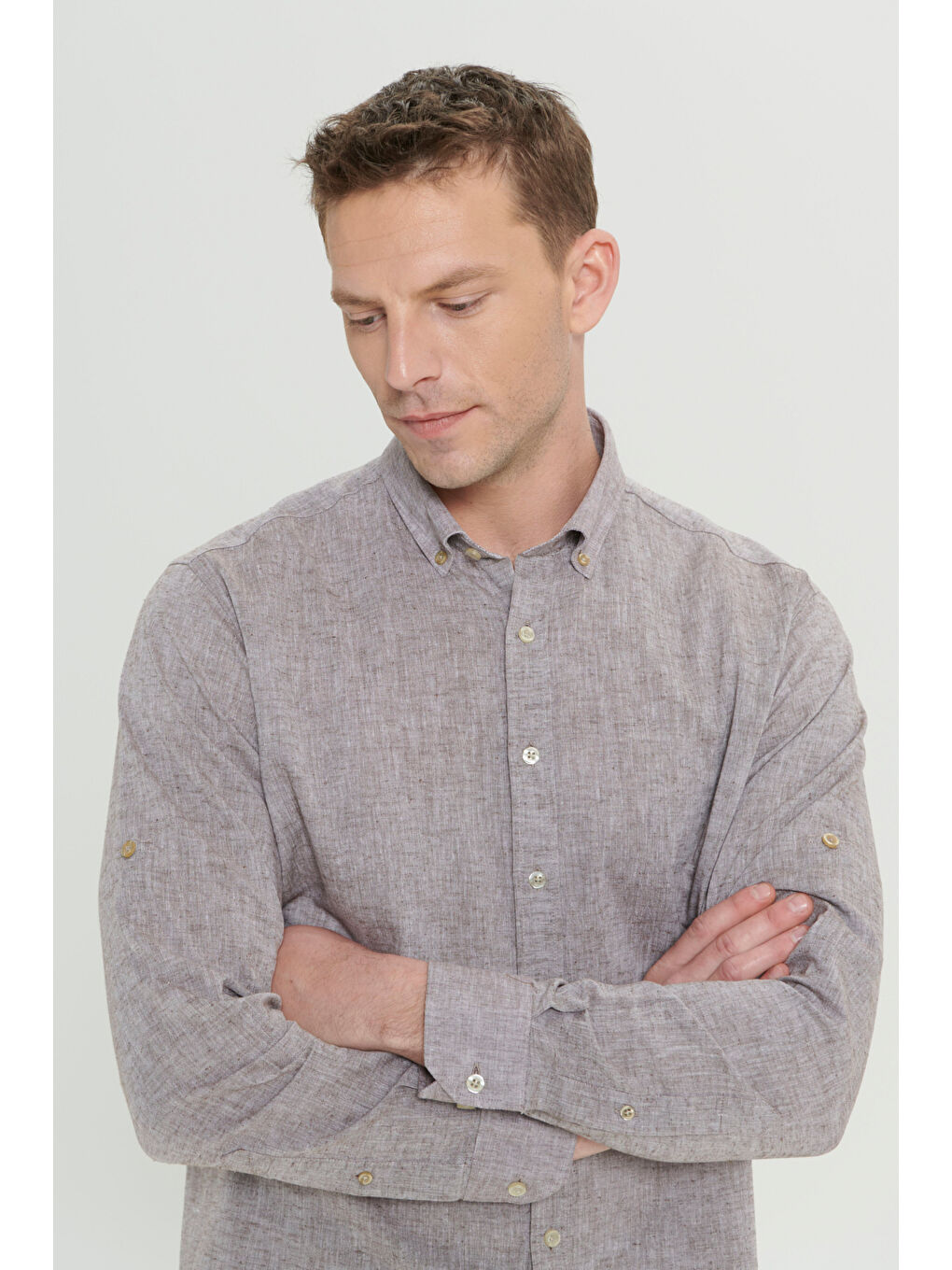 Erkek Kahverengi Comfort Fit Rahat Kesim Düğmeli Yaka Casual Keten Gömlek-3