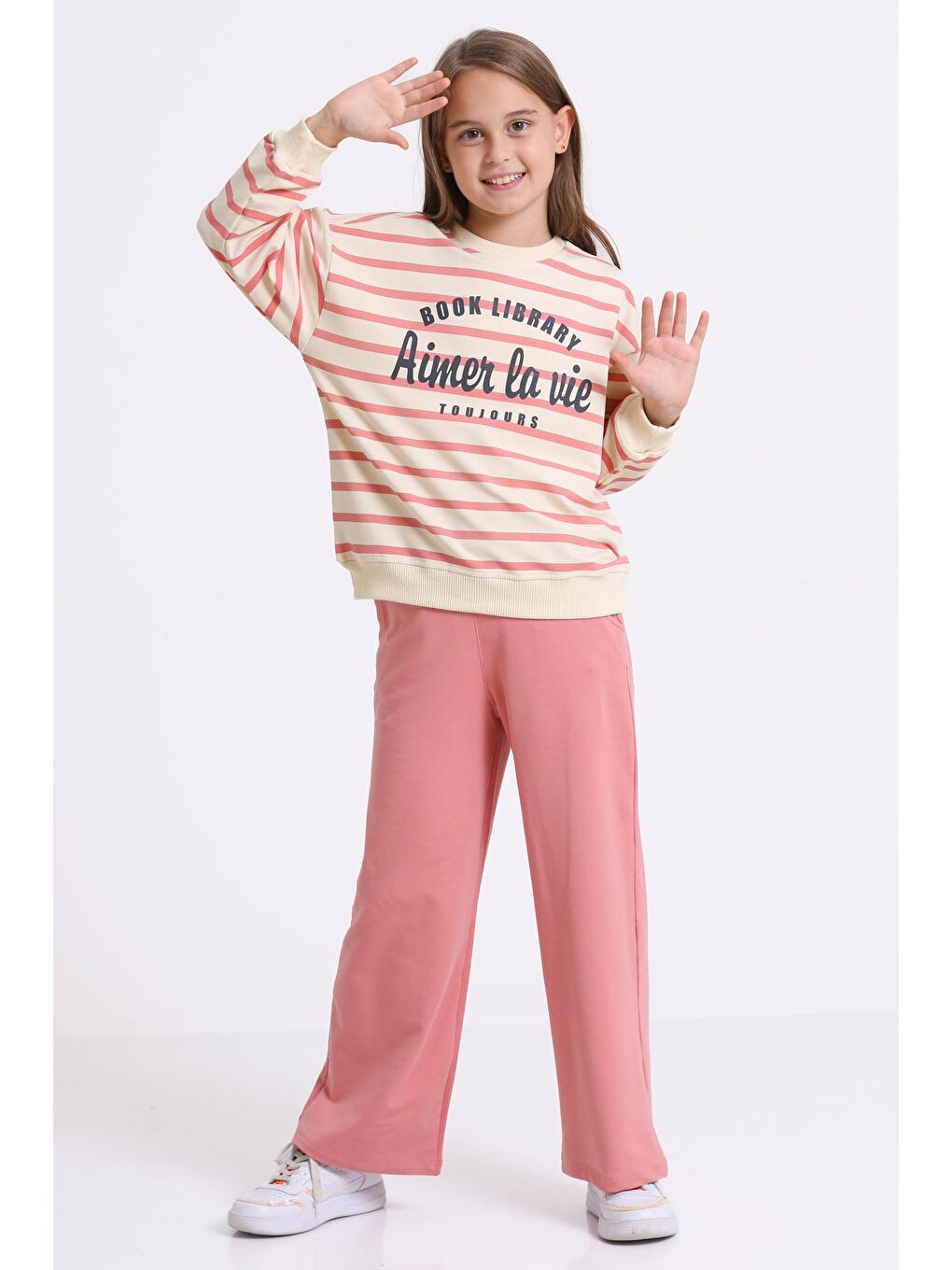 Kırmızı Kız Çocuk Nar Çiçeği Book Library Baskı 5-9 Yaş Takım - 23292-4-1