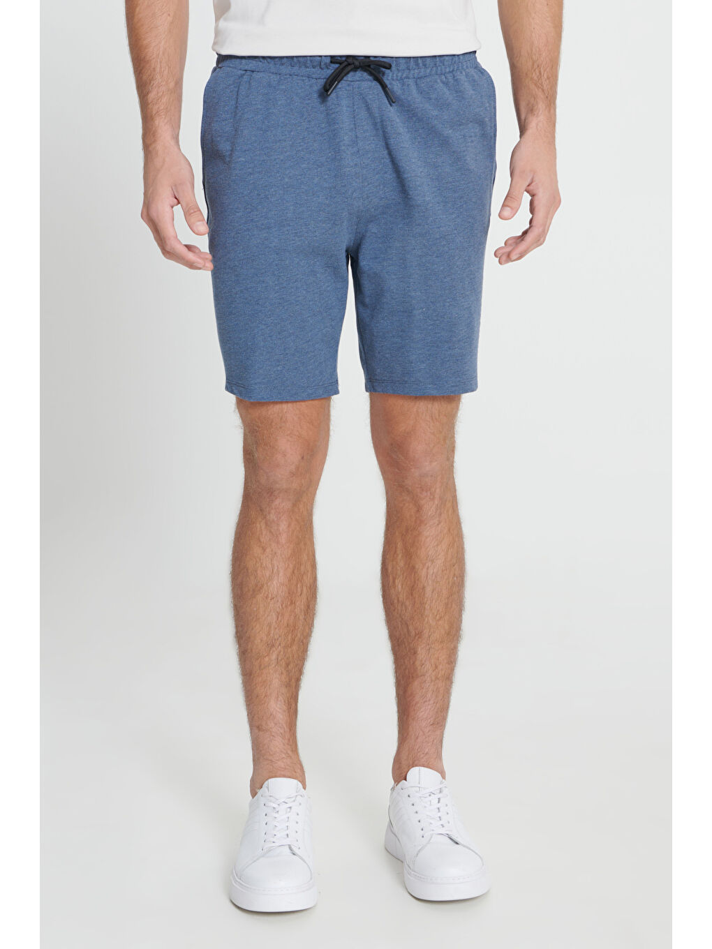 Erkek İndigo Melanj Standart Fit Normal Kesim Pamuklu Rahat Örme Şort-1