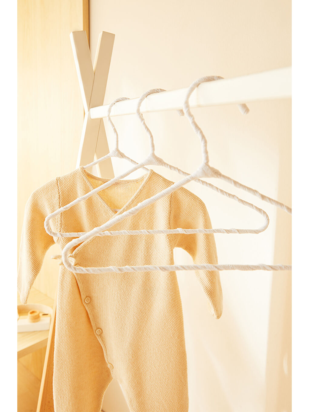 6'lı Beyaz Renk Kumaş Kaplı Metal Bebek Giysi Askısı19.5 x 30 x 0.3 cm-3