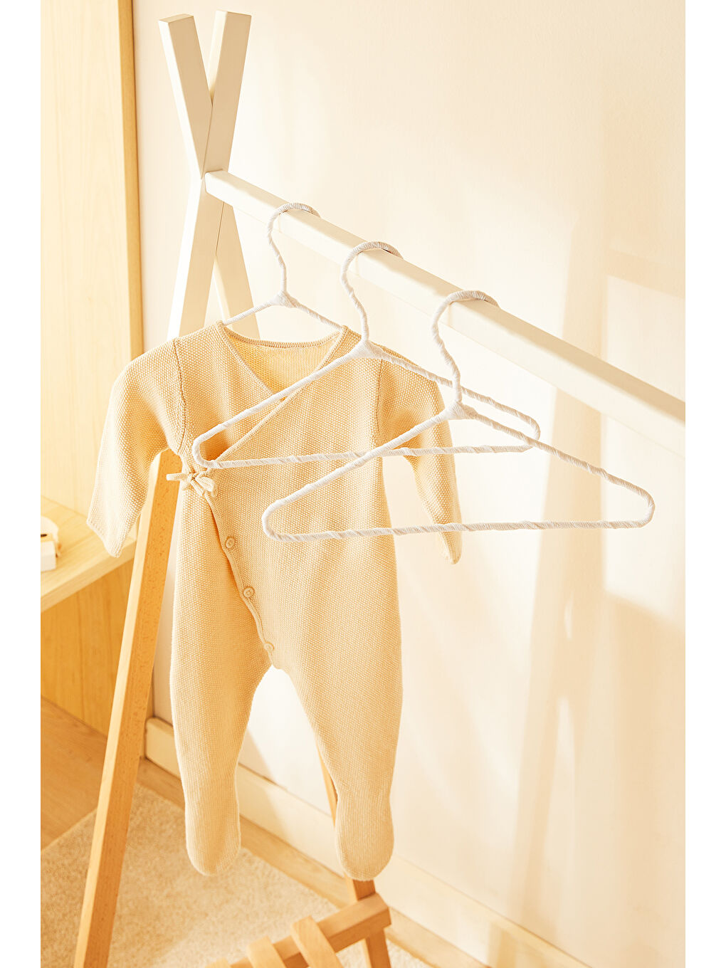 6'lı Beyaz Renk Kumaş Kaplı Metal Bebek Giysi Askısı19.5 x 30 x 0.3 cm-4