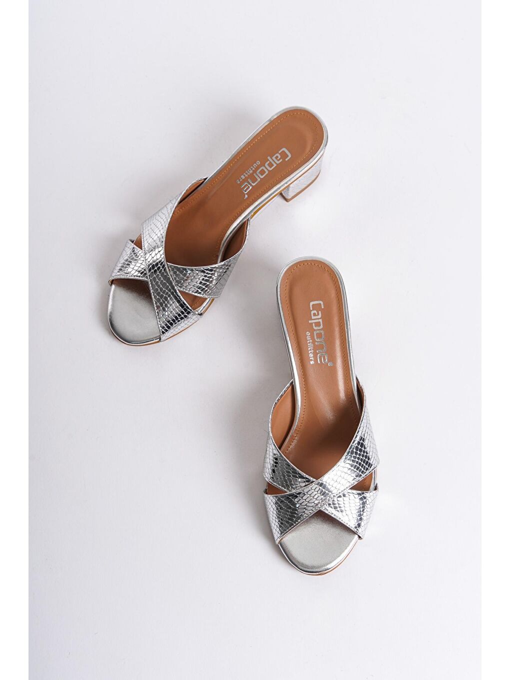 Gri Taya Çapraz Bantlı Kadın Terlik-1