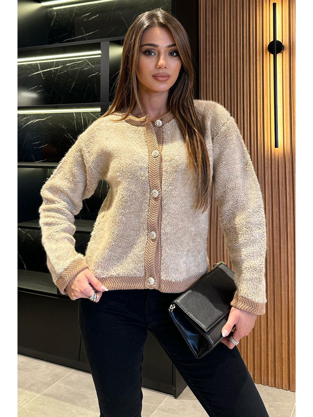 Bej Düğmeli Kadın Triko Ceket-1