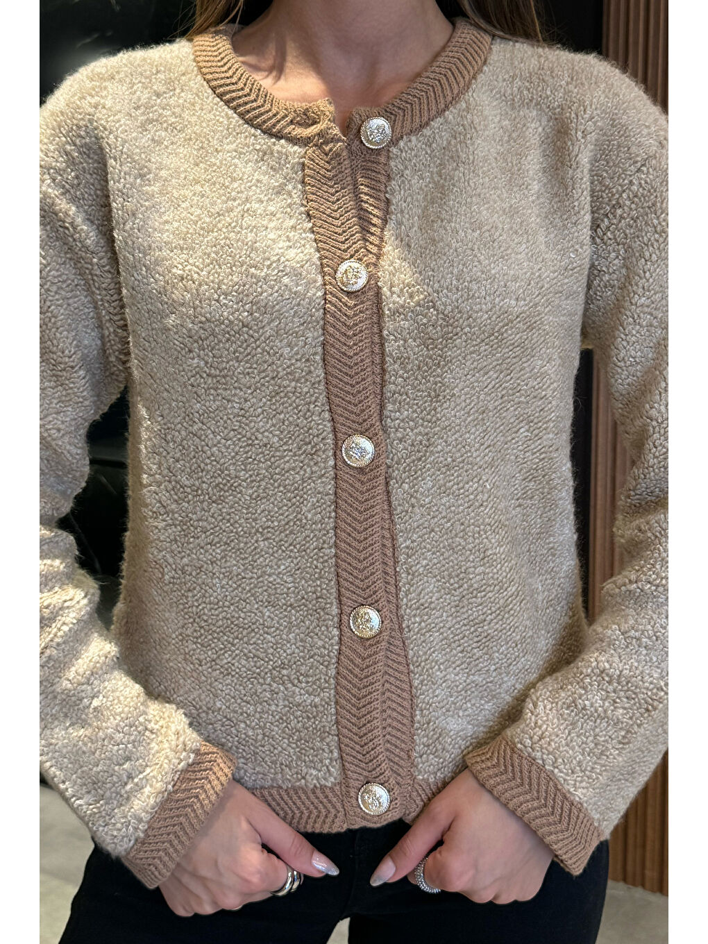 Bej Düğmeli Kadın Triko Ceket-2