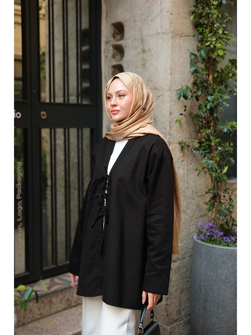 Kadın Önü Bağlamalı Oversize Kimono Siyah-3