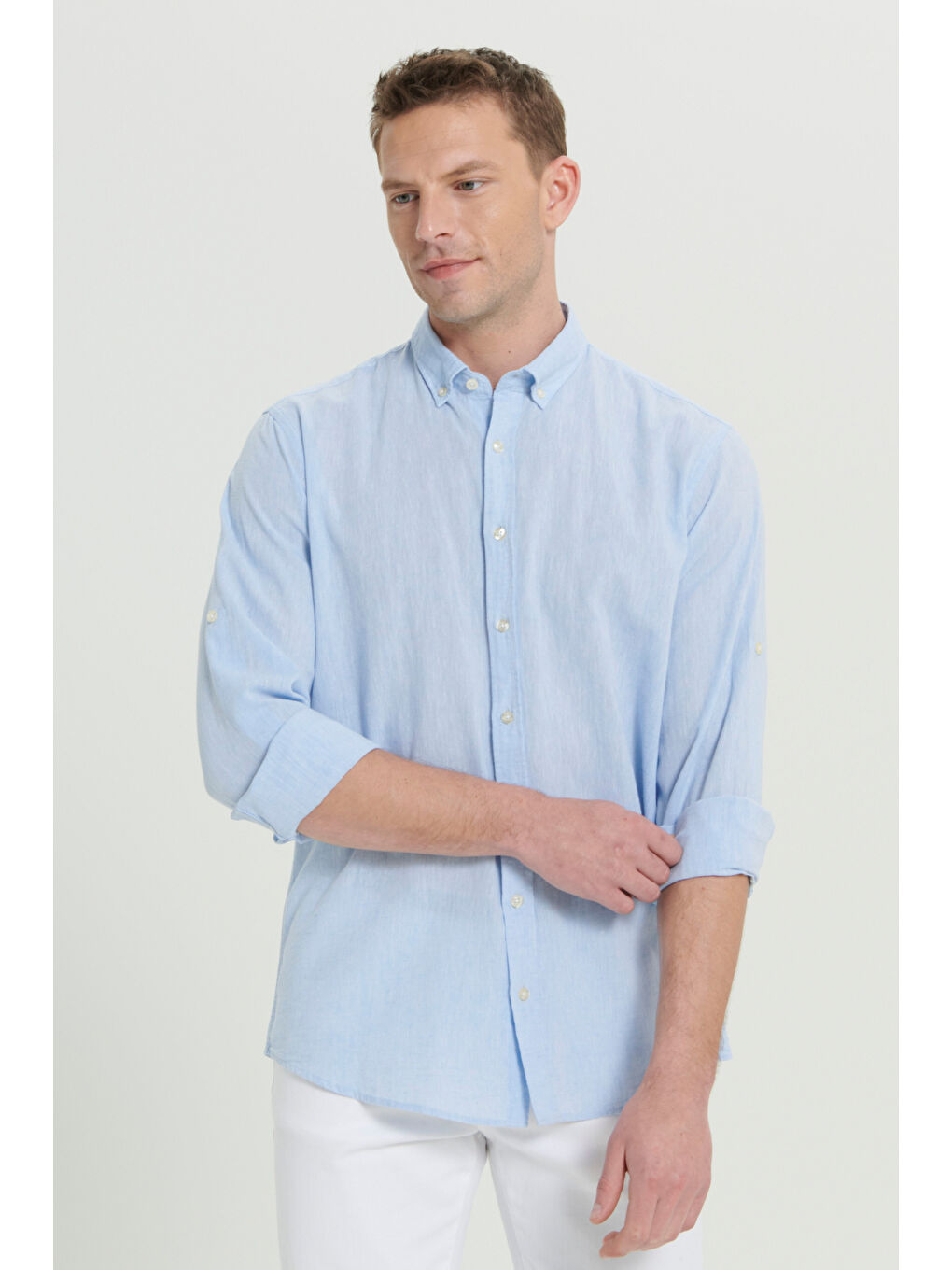 Erkek Açık Mavi Comfort Fit Rahat Kesim Düğmeli Yaka Casual Keten Gömlek