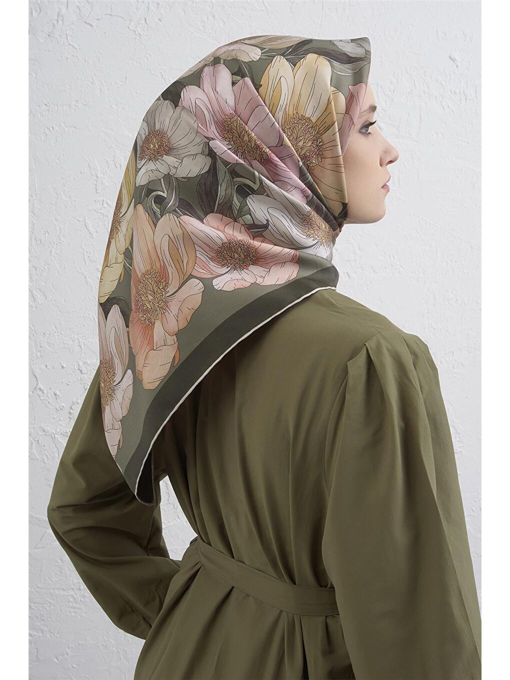 Haki Çiçek Desenli Saf İpek Twill Eşarp 9403D 80-1