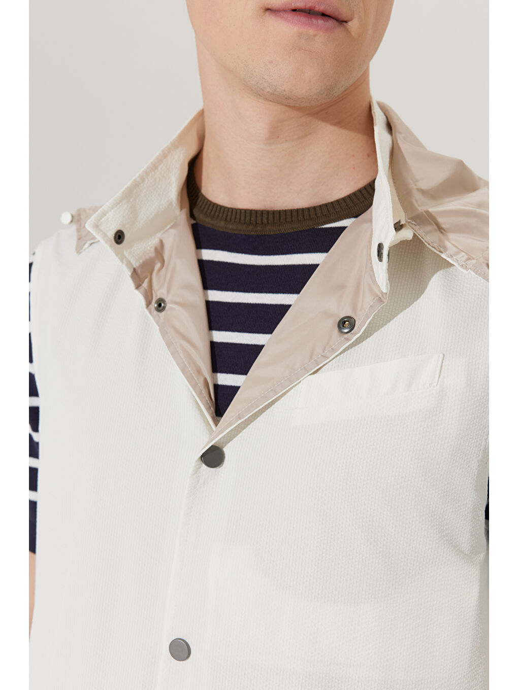 Erkek Ekru Standart Fit Normal Kesim Desenli Yelek-7