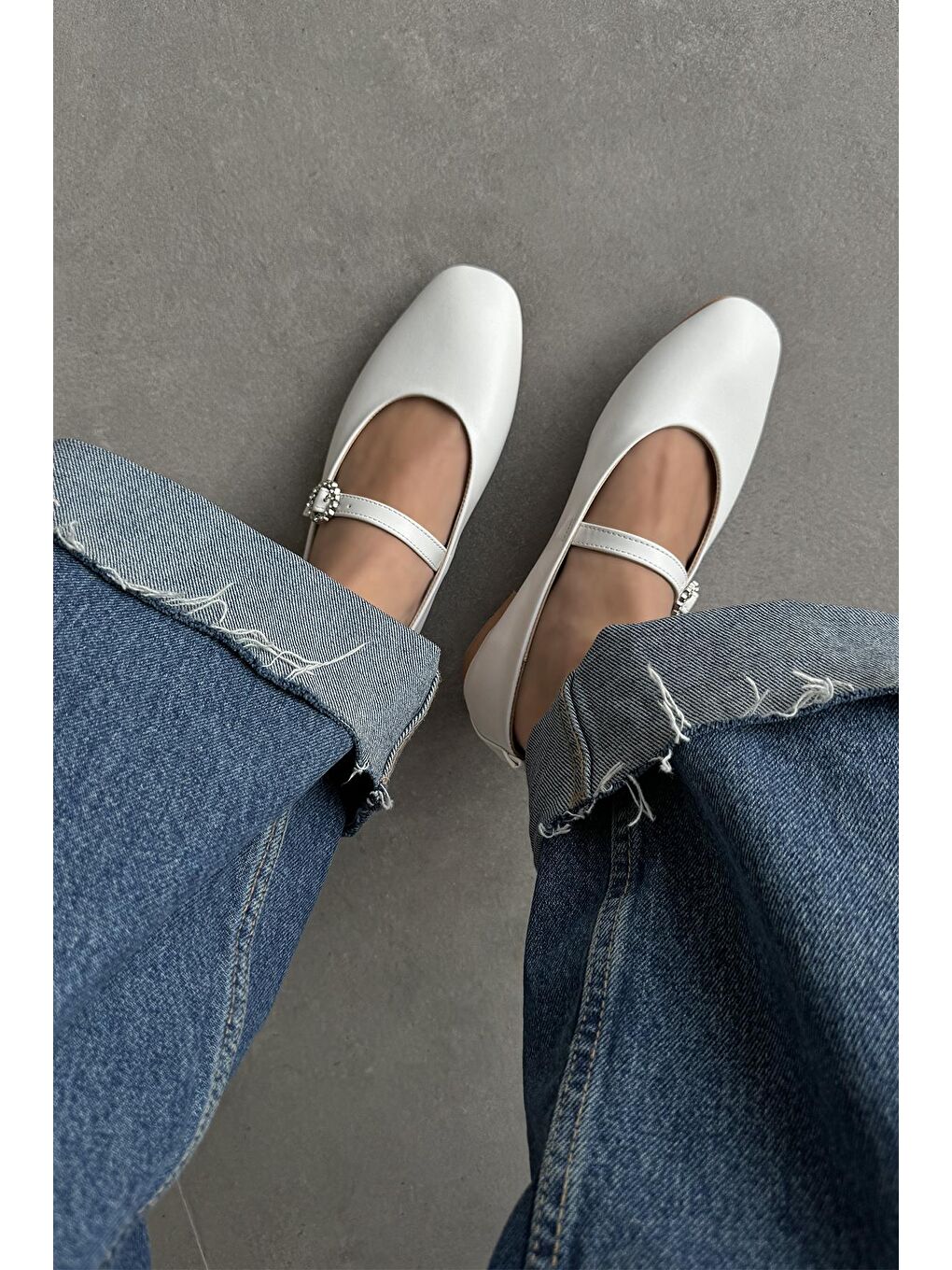 Berny  Kadın  Kemer  Detay  Deri  Babet Beyaz