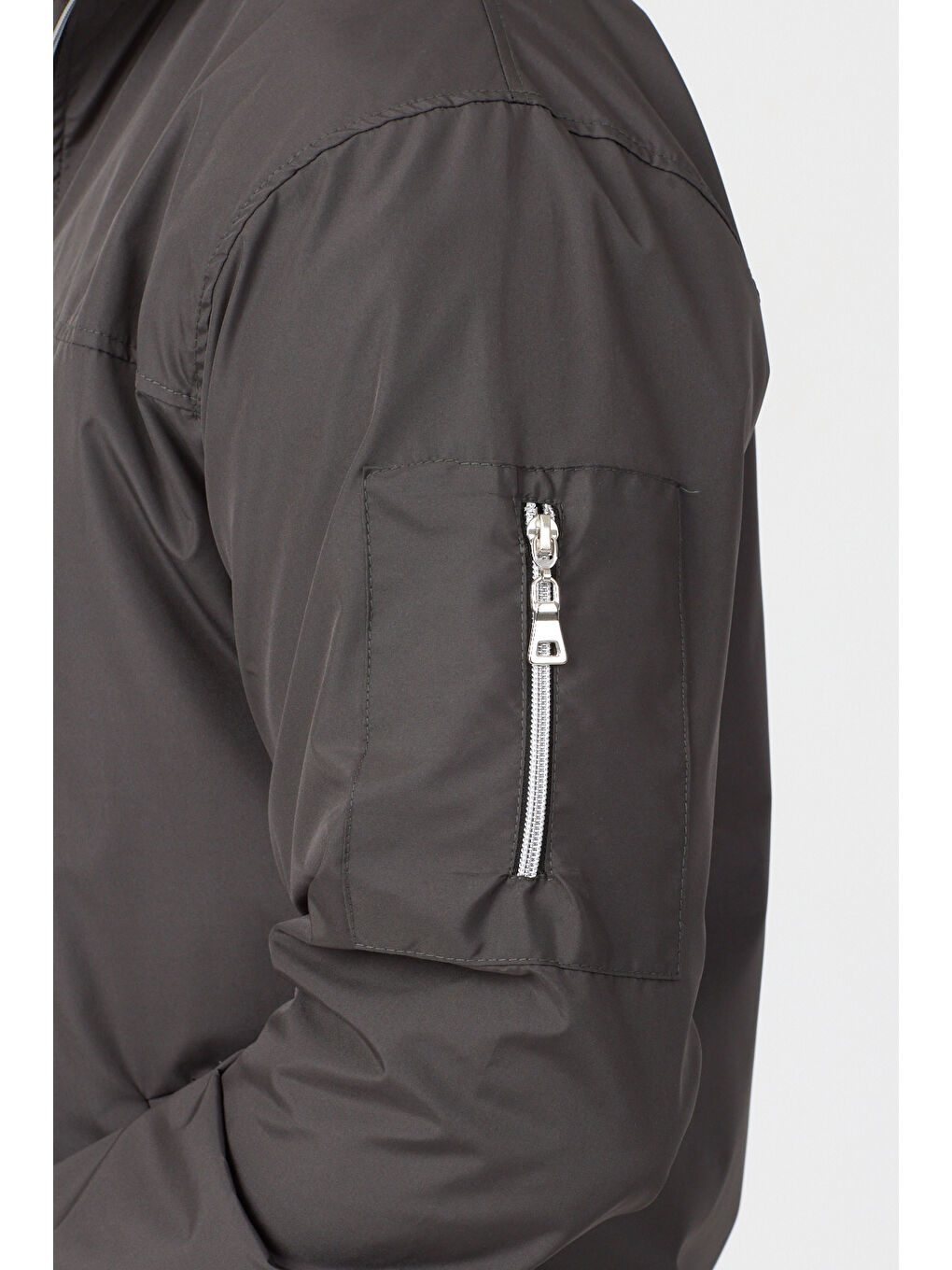 Erkek Antrasit Su Geçirmez Baharlık Kol Fermuar Detaylı Ceket-2