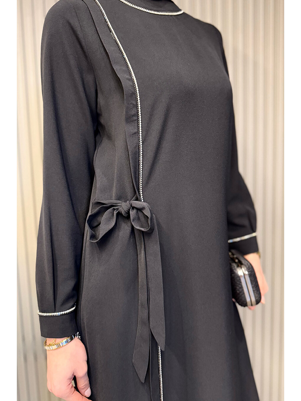 Siyah Kadın Bel Kuşaklı Taş İşlemeli Büyük Beden Tesettür Elbise-5