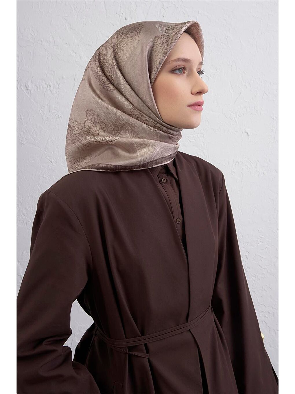 Bej Klasik Desenli Saf İpek Twill Eşarp 9428D 06-1