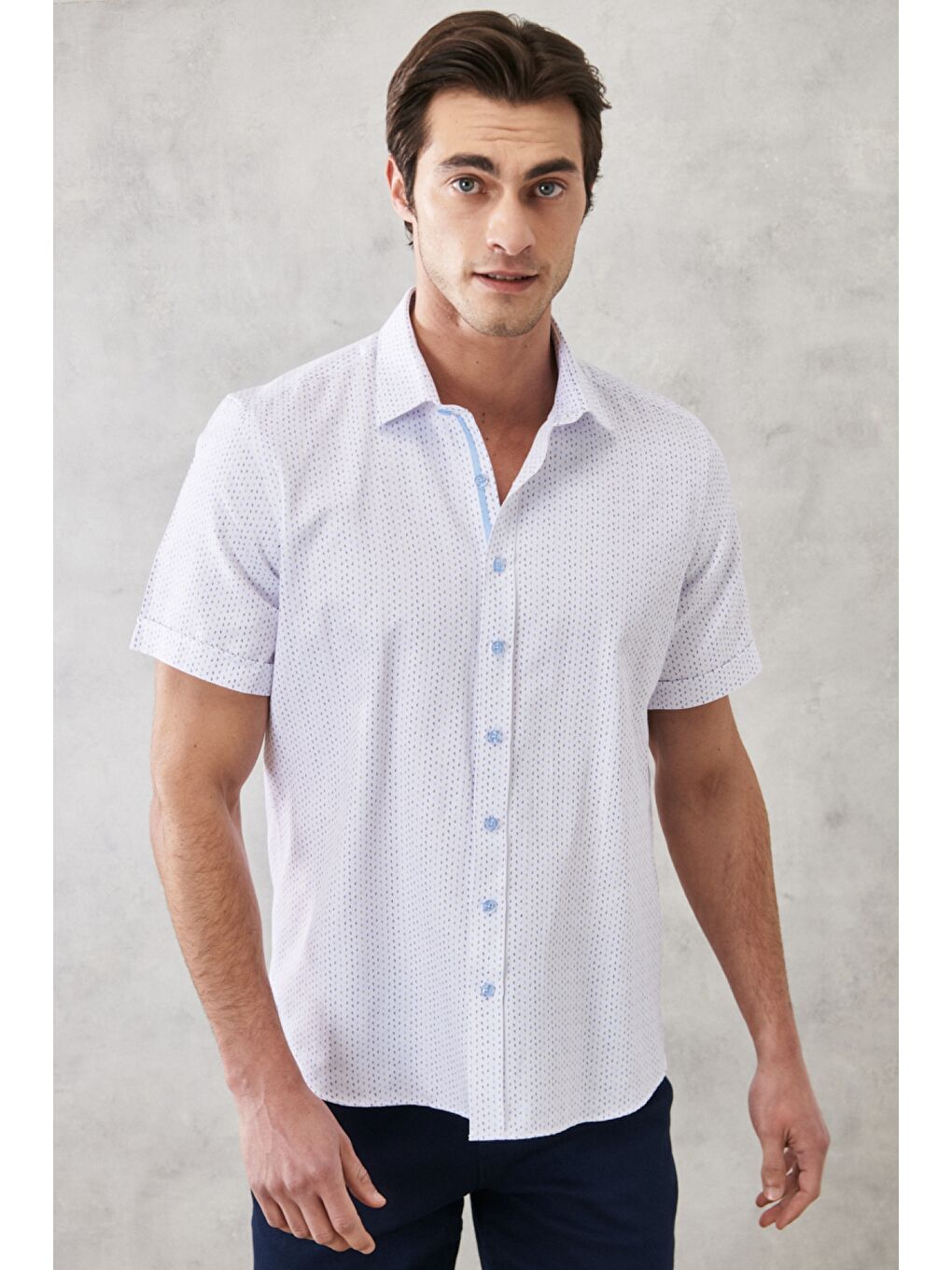 Erkek Beyaz Slim Fit Dar Kesim Klasik Yaka Baskılı Gömlek