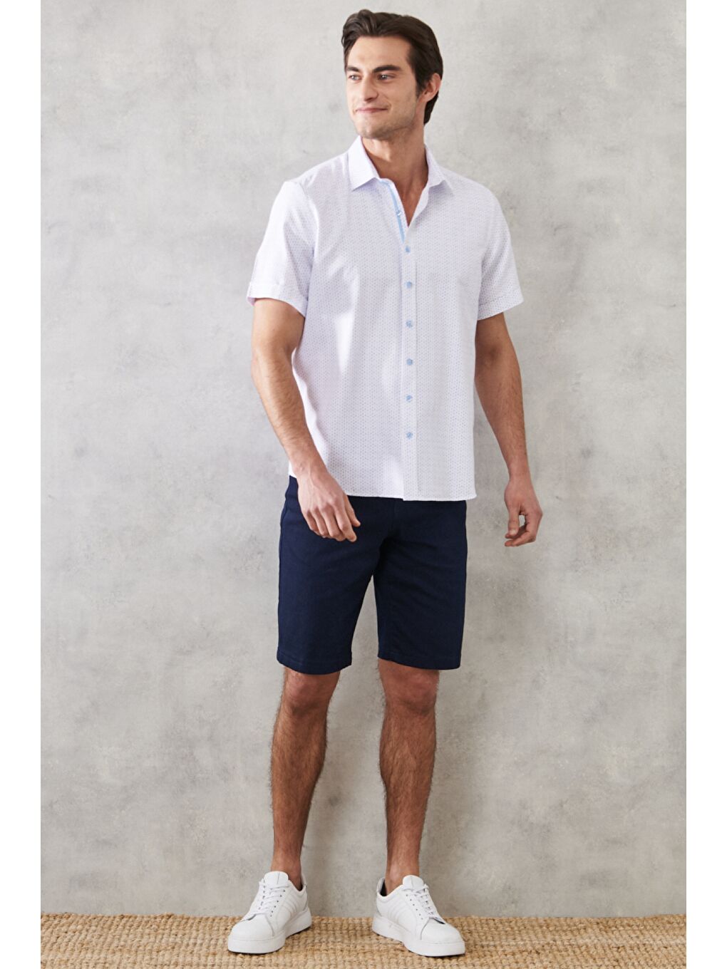 Erkek Beyaz Slim Fit Dar Kesim Klasik Yaka Baskılı Gömlek-1