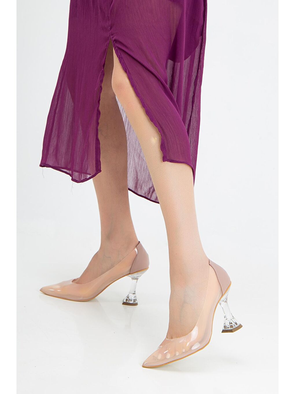 Bej D150 Kadın Günlük Klasik Topuklu Şeffaf Ayakkabı