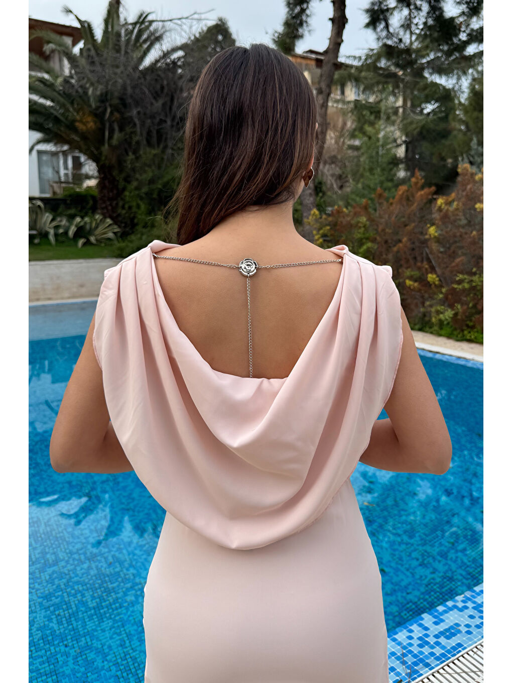 Pembe Kadın Pudra Degaje Yaka Aksesuar Detay Midi Davet Elbisesi-2