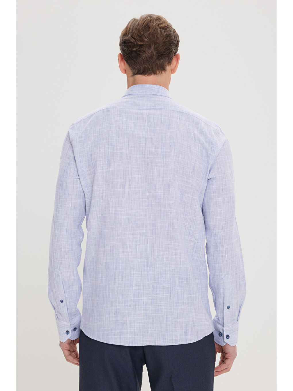 Erkek Mavi Slim Fit Dar Kesim Gizli Düğmeli Yaka Keten Görünümlü %100 Pamuk Flamlı Gömlek-5