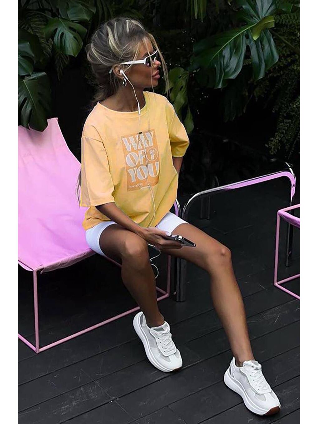 Sarı Baskılı Bisiklet Yaka Overfit Tişört-3