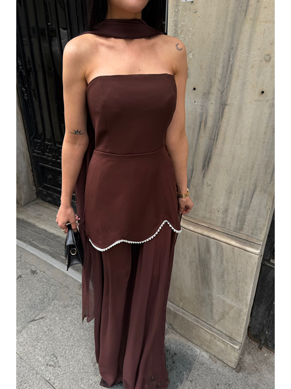 Kadın Kahverengi Straplez Şal Yaka Mini Elbise-2