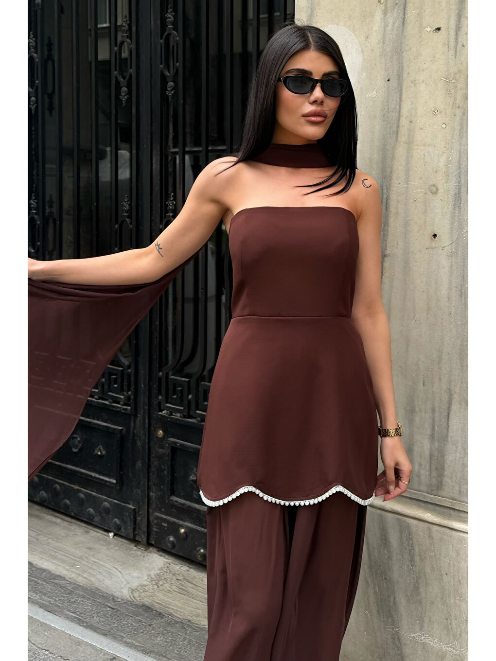 Kadın Kahverengi Straplez Şal Yaka Mini Elbise-3