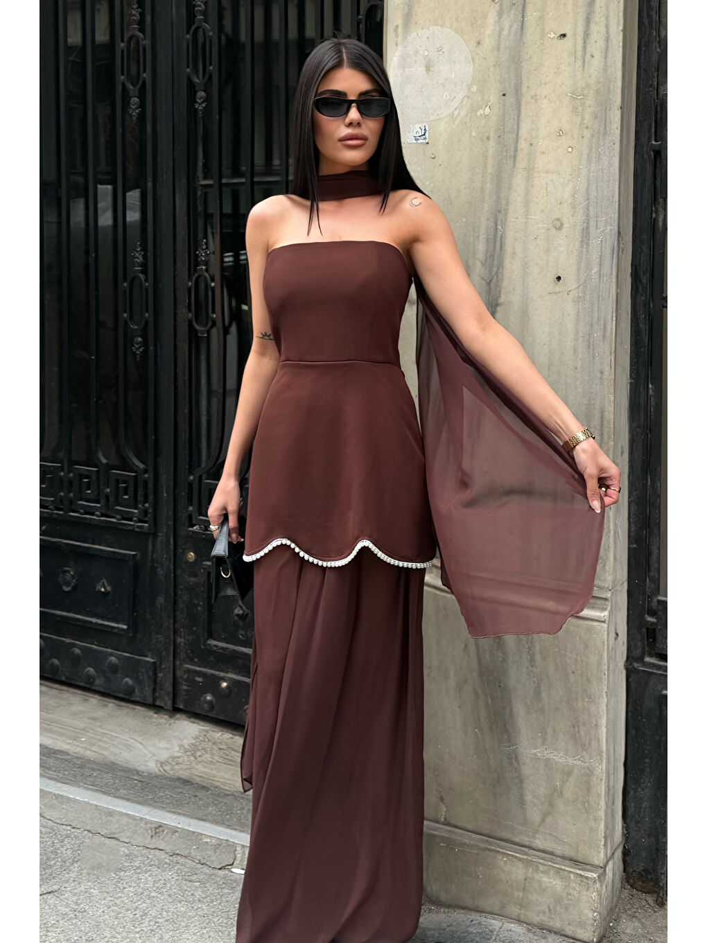 Kadın Kahverengi Straplez Şal Yaka Mini Elbise-4