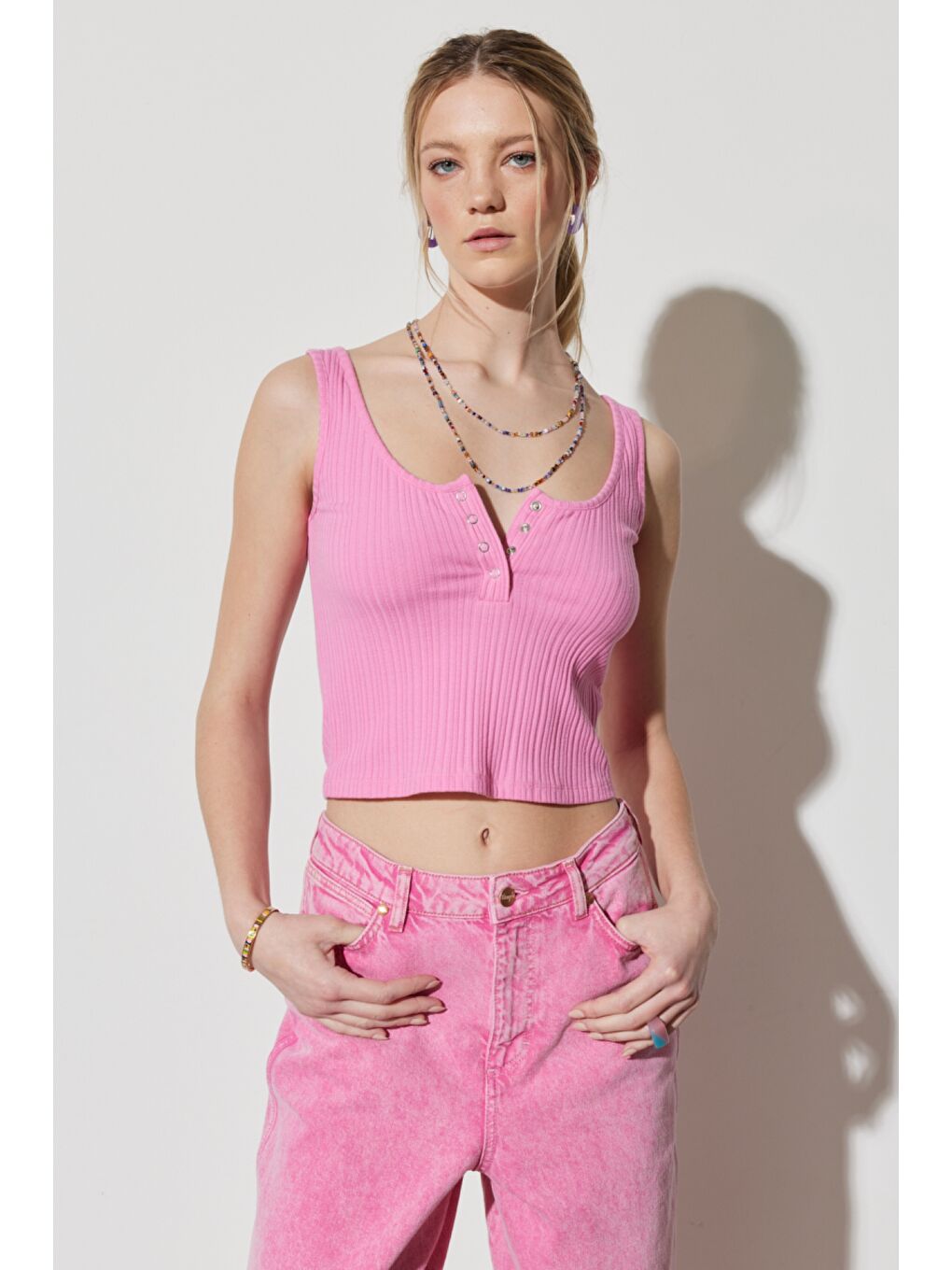 Regular Fit %100 Pamuk Bisiklet Yaka Kolsuz Pembe Crop Bluz-6