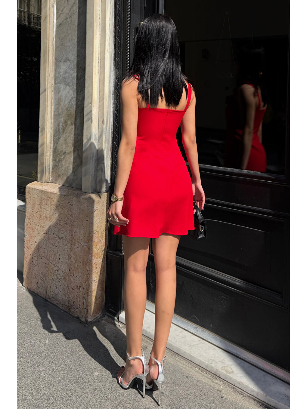 Kadın Kırmızı Çiçek Detaylı Askılı Mini Elbise-4