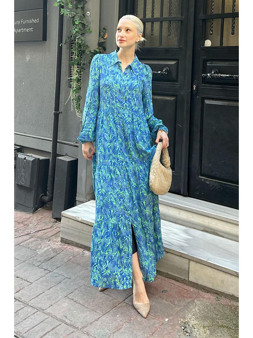 Mavi Bilekleri Lastikli Yarım Düğmeli Polo Yaka Çiçekli Elbise-2