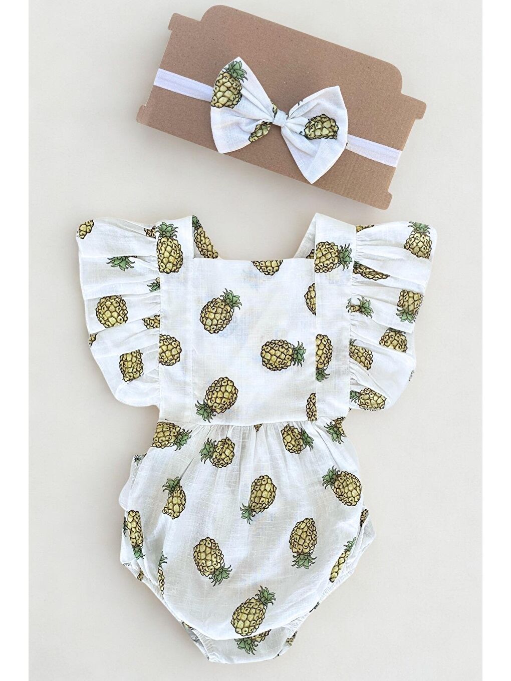Beyaz Kız Bebek Ananas Desenli Salopet