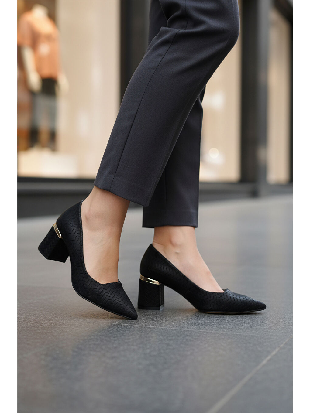 Siyah Kadın Kalın Yüksek Topuklu Ayakkabı 619004 Z-2