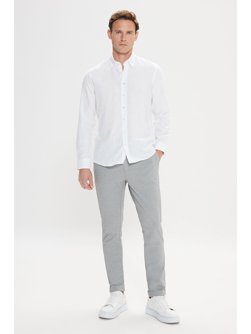 Erkek Beyaz Slim Fit Dar Kesim Gizli Düğmeli Yaka Keten Görünümlü %100 Pamuk Flamlı Gömlek-1