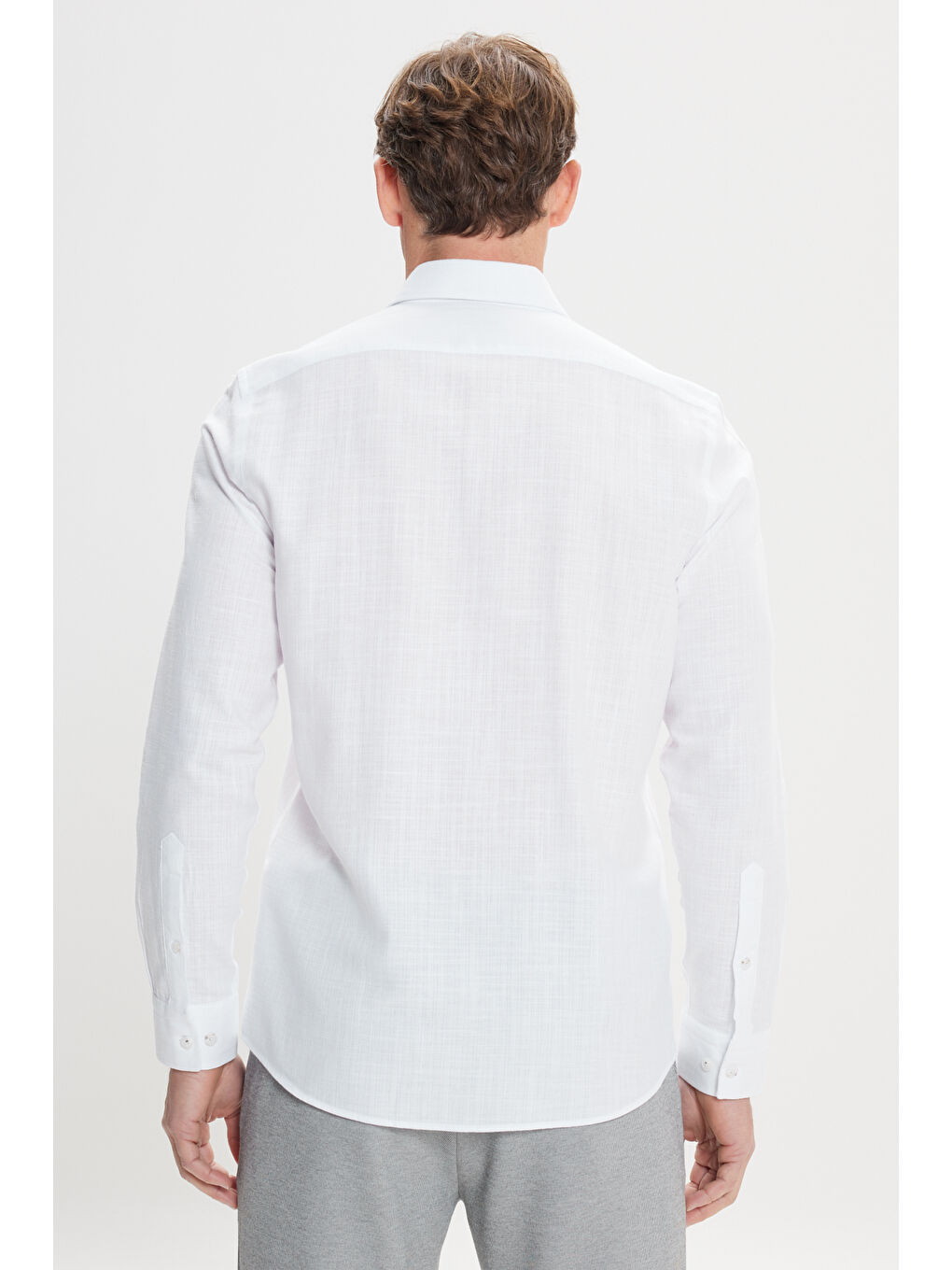 Erkek Beyaz Slim Fit Dar Kesim Gizli Düğmeli Yaka Keten Görünümlü %100 Pamuk Flamlı Gömlek-4