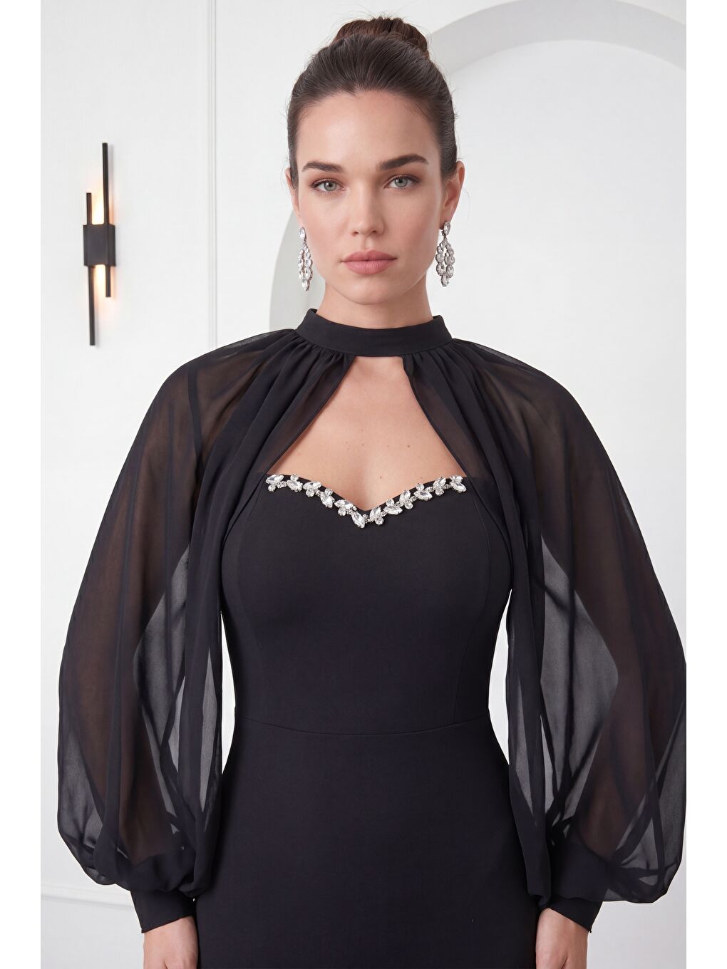 Kadın Siyah Straplez Pelerinli Taş Detay Uzun Davet Elbisesi-2