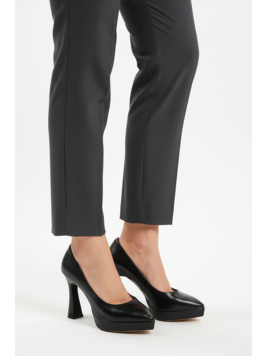 Siyah İnce Uzun Kadın Topuklu Ayakkabı 448206 Z