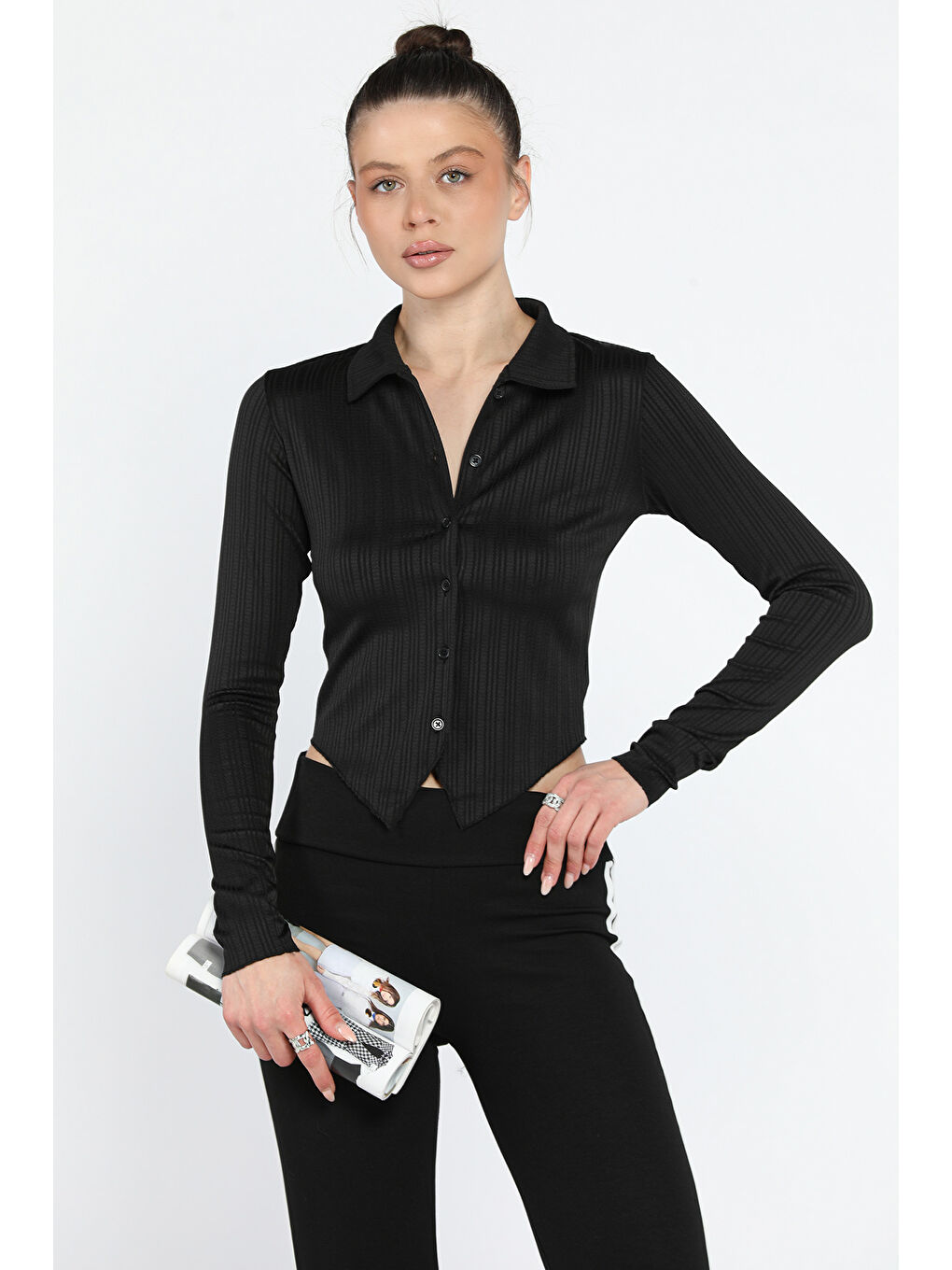 Siyah Kendinden Desenli Kadın Crop Top Gömlek