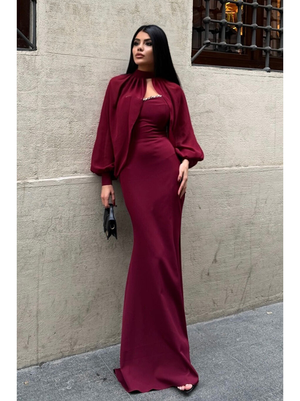 Kadın Bordo Straplez Pelerinli Taş Detay Uzun Davet Elbisesi-2