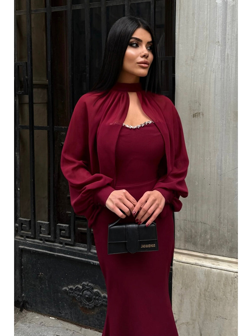 Kadın Bordo Straplez Pelerinli Taş Detay Uzun Davet Elbisesi-3