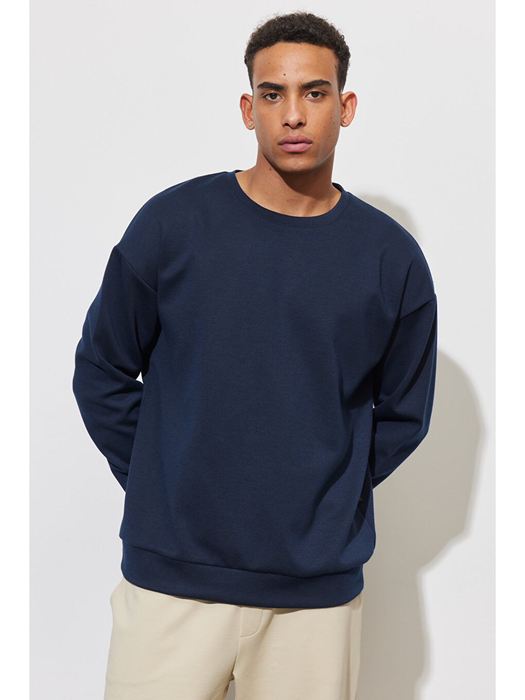 Erkek Lacivert Oversize Bol Kesim Bisiklet Yaka Düz Sweatshirt-4