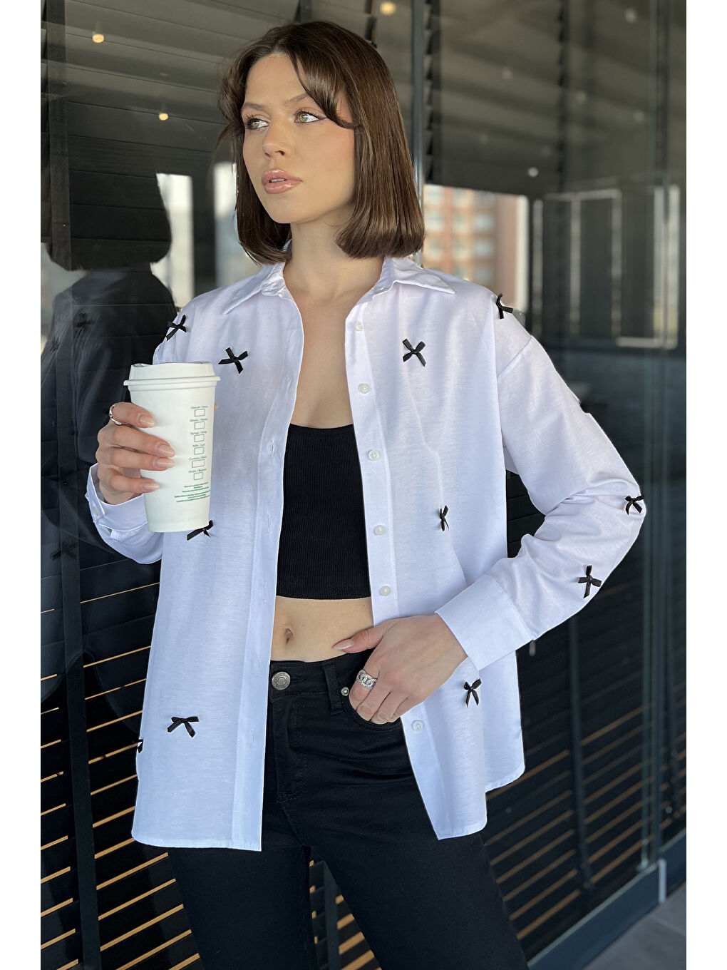 Beyaz Kurdele Detaylı Kadın Gömlek-1