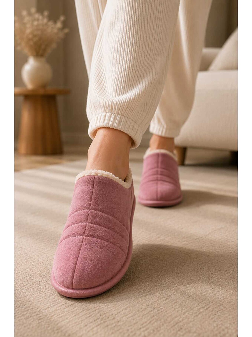 Pembe Unisex, Kapitone Dikişli, İçi Kürklü, Süet Ev Terliği, Sıcak Tutan Panduf-5