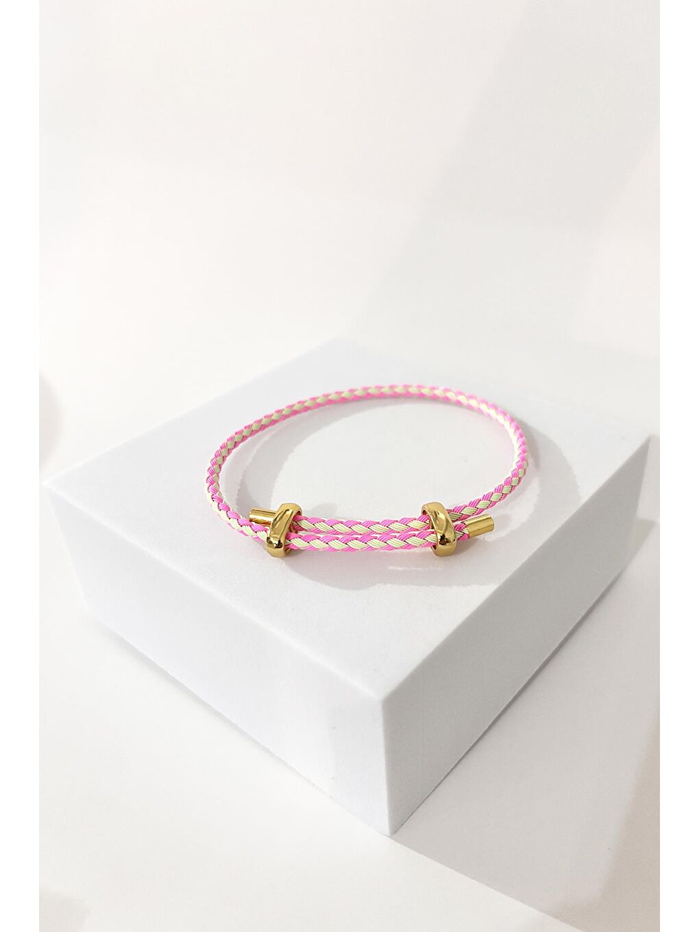 Pembe Ashley's Choice Ayarlanabilir İp Bileklik