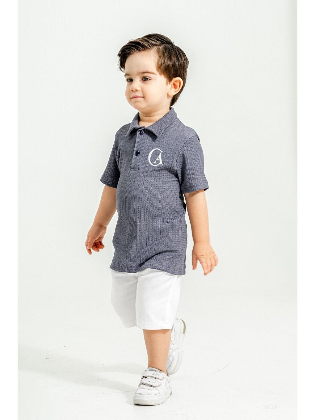 Gri Tarz Lakos Yaprak Desenli Belden Ayarlanabilir Kısa Kollu Şortlu 2'li Takım Çocuk ve Bebek Giyi-2